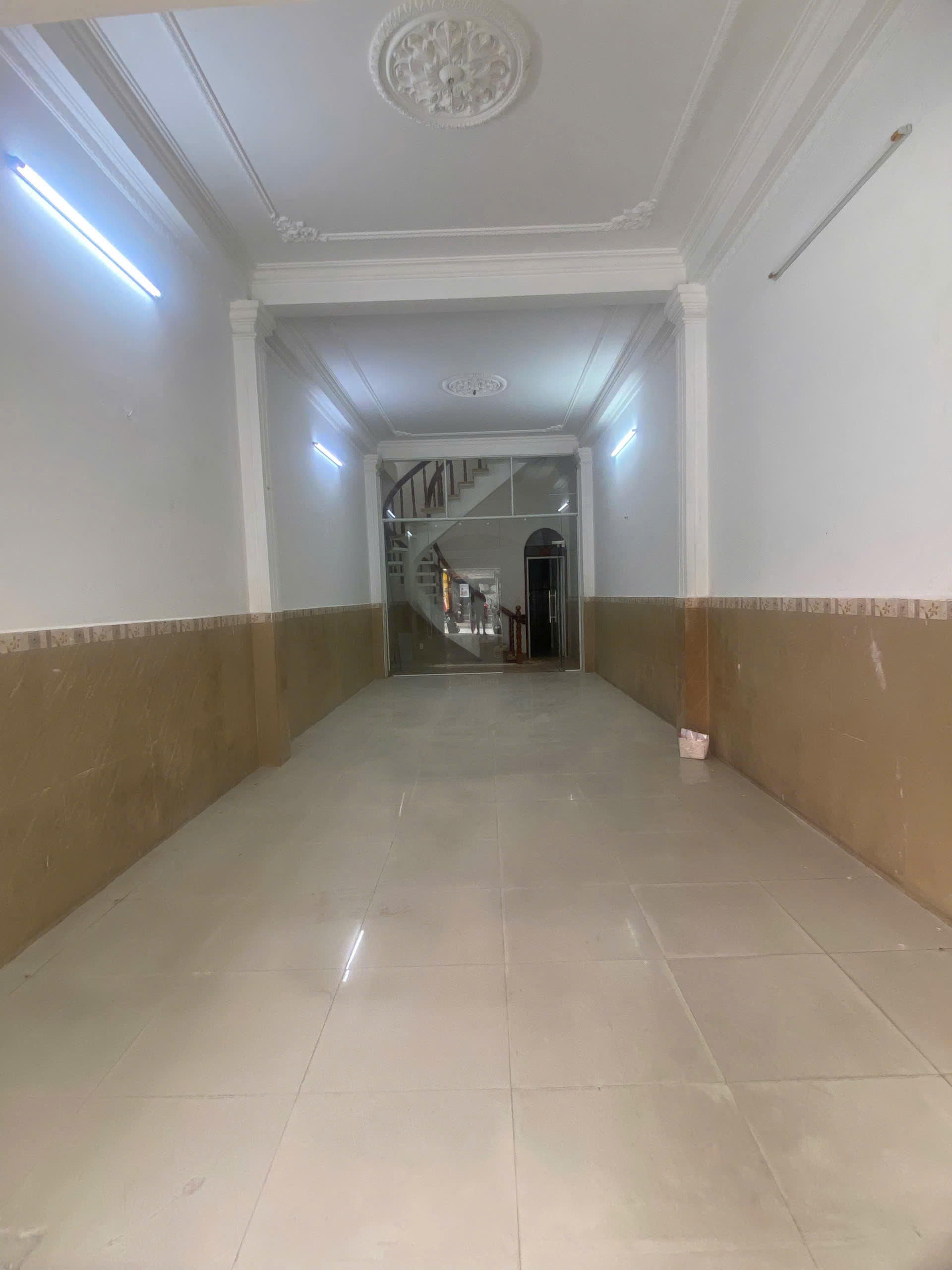 Cho thuê nhà Mặt tiền Trương Vĩnh Ký 88m²- GẦN NGÃ TƯ - KHU DỊCH VỤ SẦM UẤT - Ảnh 2